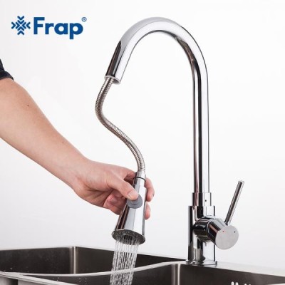 Смеситель для кухни с выдвижной лейкой Frap F6052