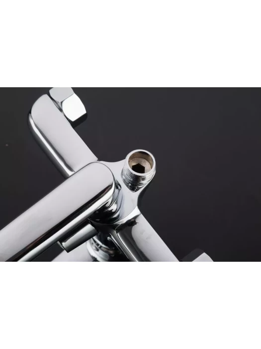 Смеситель Frud R22105, для ванны, с душевой лейкой, аэратор, хром