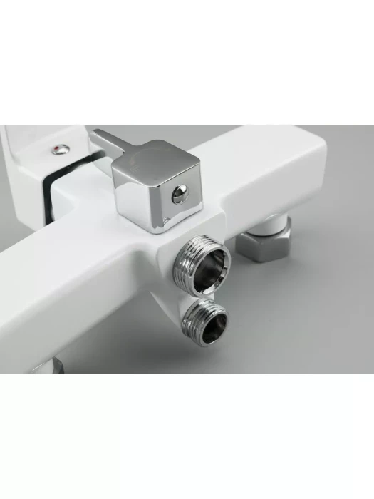 Смеситель для ванны Frud R22153 с душевой лейкой, однорычажный, белый/хром