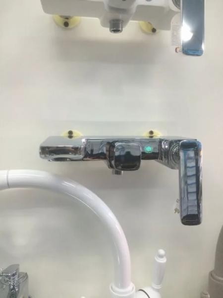 Смеситель для ванны Ganzer GZ51032